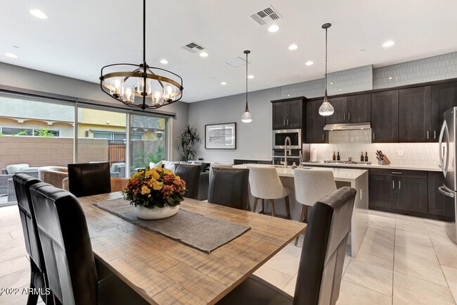 Building Photo - 7444 E Paraiso Dr
