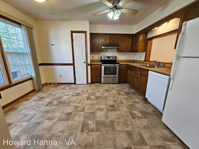 Building Photo - 3 br, 2.5 bath House - 4530 Greyedge Drive