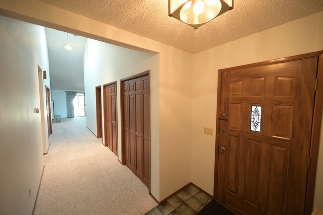 Foto del edificio - 2+ bed 2 bath condo in Sunland, Sequim