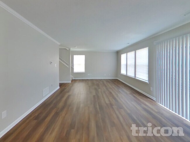 Foto del edificio - 824 Daybreak Dr