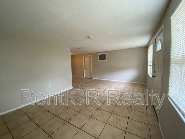 Building Photo - 4655 Koala Dr