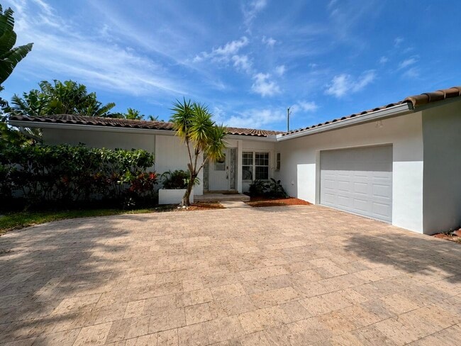 Building Photo - 3230 Aqua Vista Dr