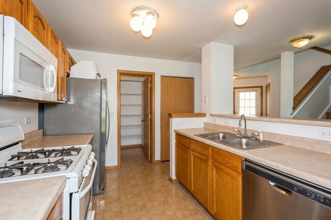 Building Photo - 2341 Stoughton Cir