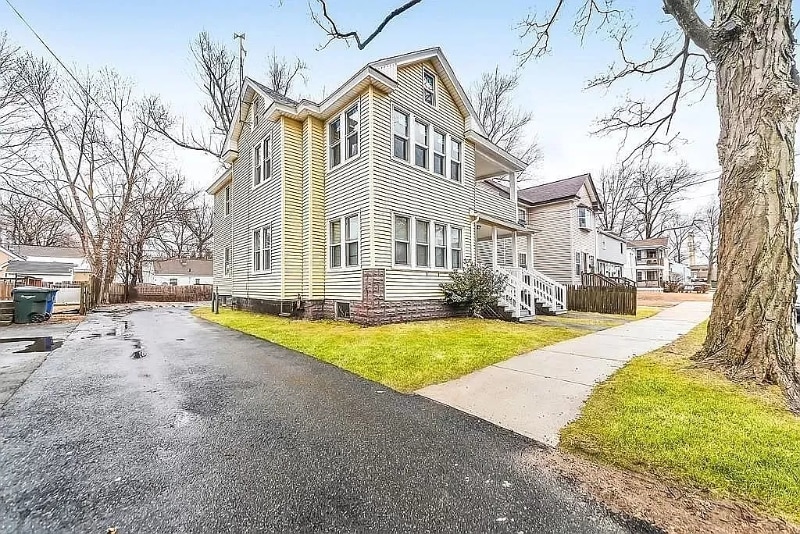 Building Photo - 47-49-49 Howes St