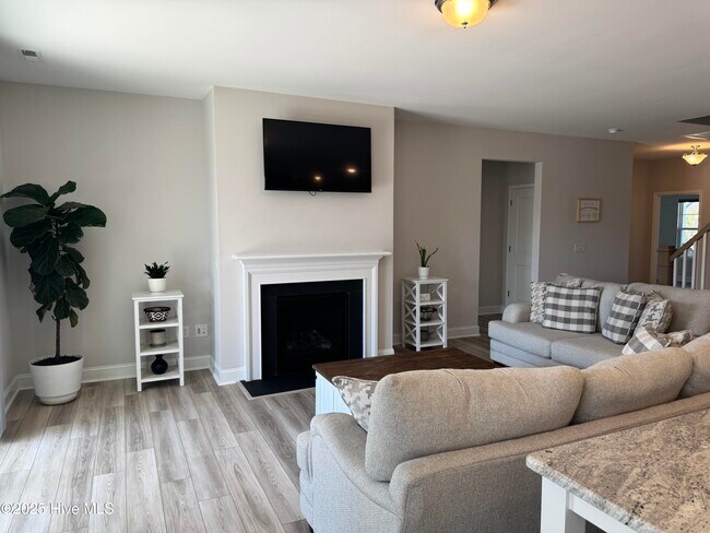 Foto del edificio - 1022 Terraces Ln