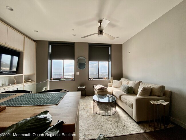 Foto del edificio - 601 Bangs Ave