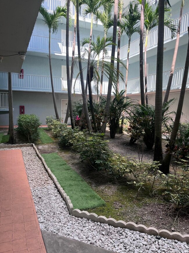 Foto del edificio - 505 S Pine Island Rd