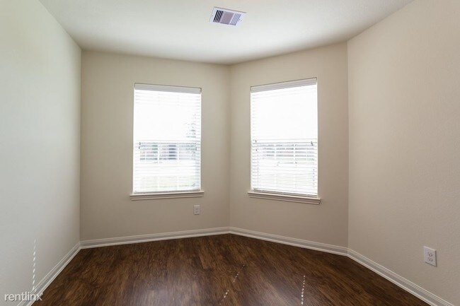 Building Photo - 2417 Regatta Ln