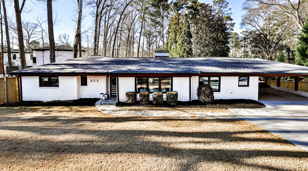 Primary Photo - 865 Moores Mill Rd NW