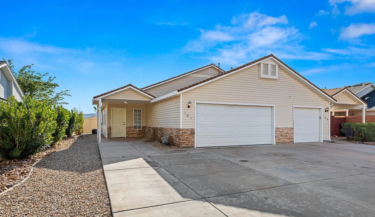 Foto principal - Great 3 bedroom, 2 bathroom home in Hurric...