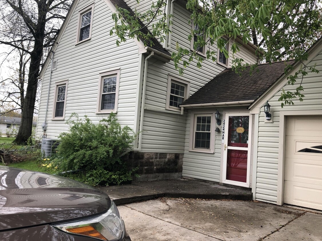 2424 Hart St, Dyer, IN 46311 House Rental in Dyer, IN