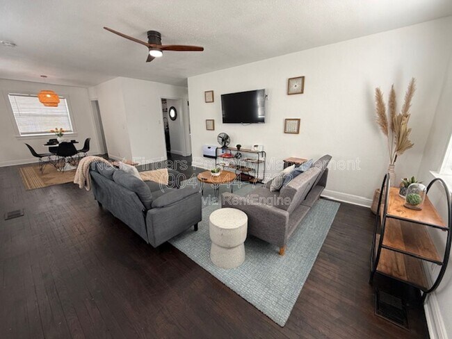 Foto del edificio - 2813 College St