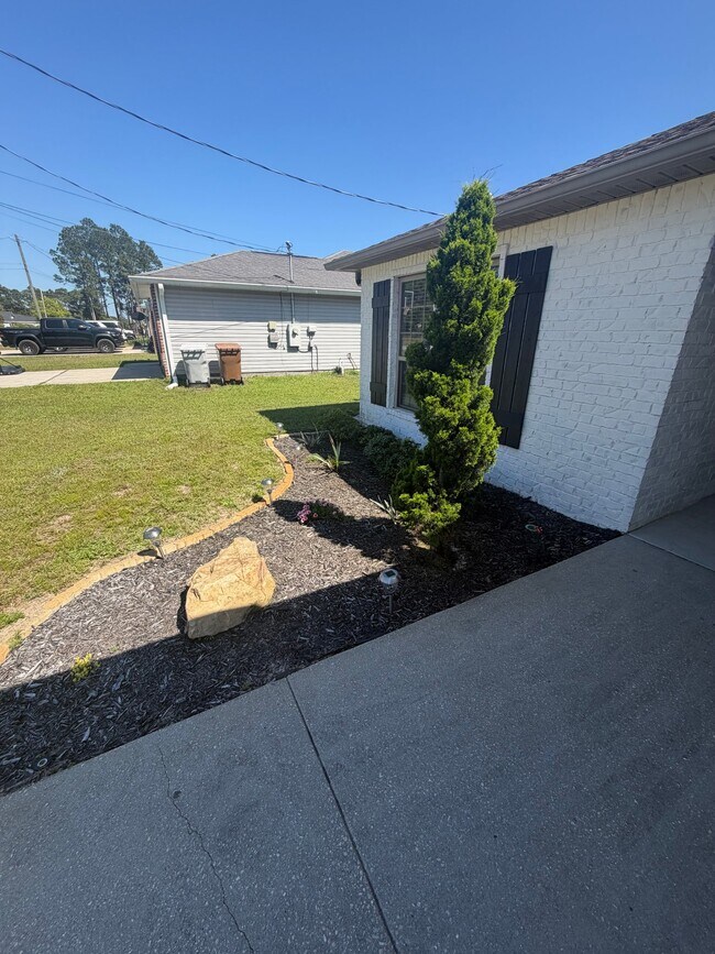 Foto del edificio - 8181 Sierra St