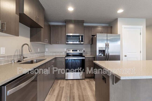 Foto del edificio - 4811 NE 37th Ct