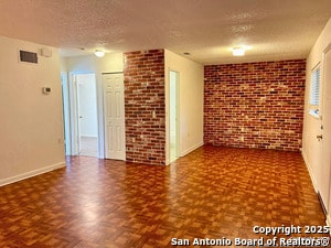 Building Photo - 117 Meadow Way