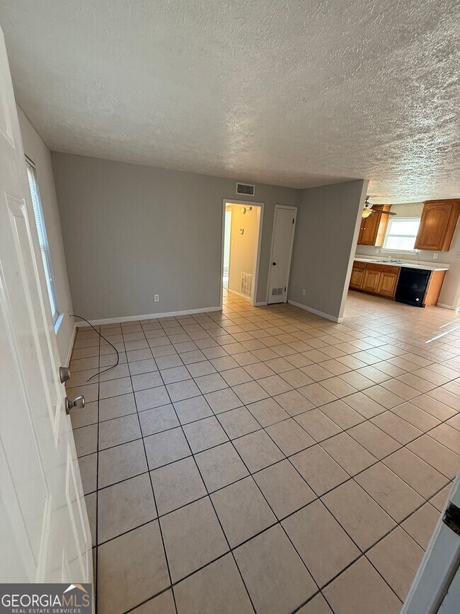 Foto del edificio - 250 Toby Springs Ln