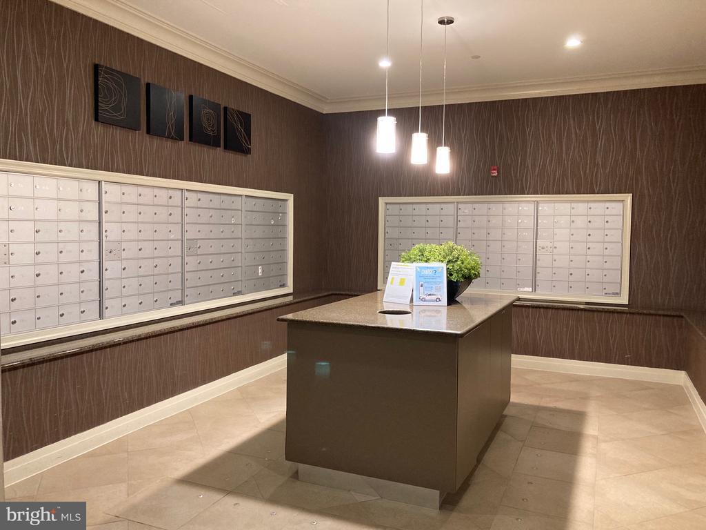 Foto principal - 2451 Midtown Ave
