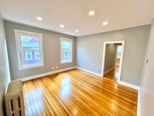 Building Photo - 57 Forest St