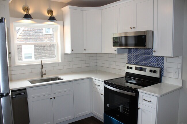 Foto del edificio - 1027 Farmington Ave