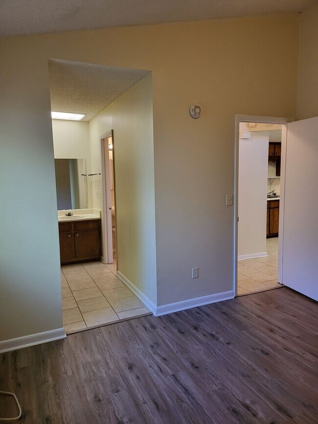 Foto del edificio - 2800 Garvin Rd NW