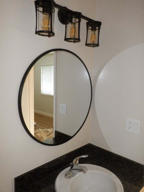 Building Photo - 401 Pheasant Ln