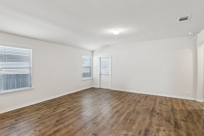 Foto del edificio - 13003 Minuet Sway