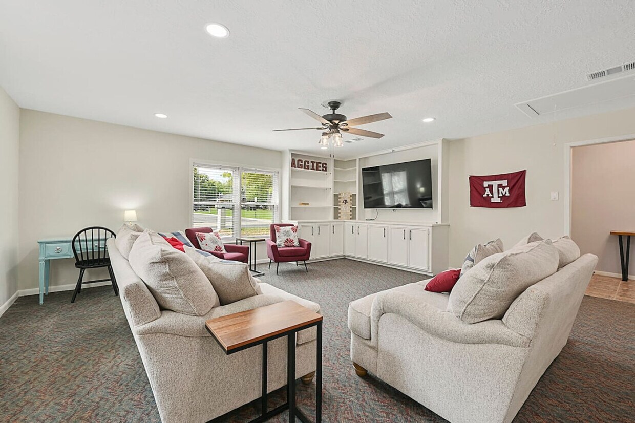 Foto principal - 1909 Langford St