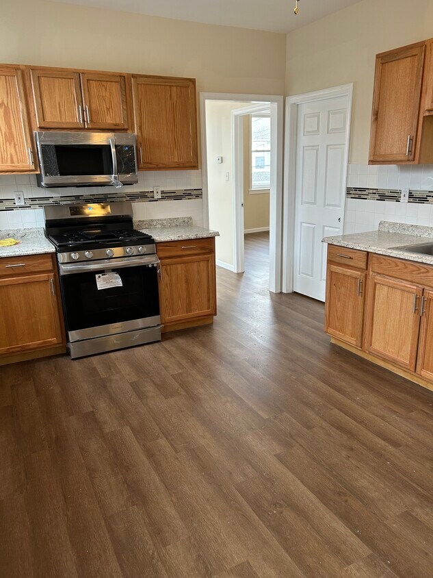 2 Brook St Unit second floor, Belleville, NJ 07109 2 Brook St