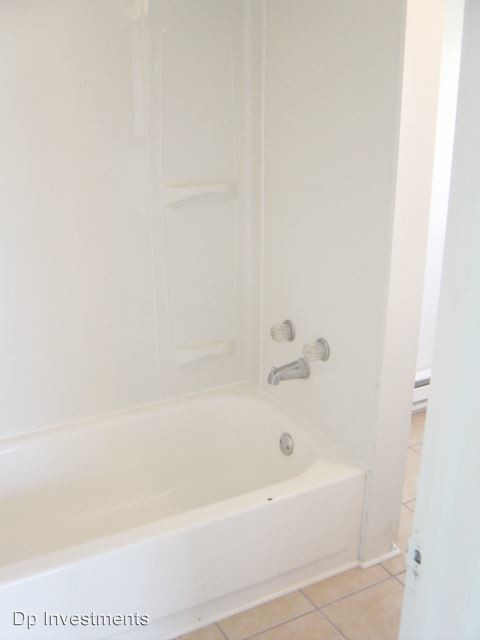 Building Photo - 2 br, 1 bath Apartment - 2614 WEST  3RD  ST