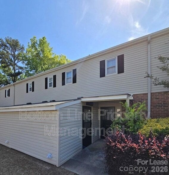 Building Photo - 5949 Quail Hollow Rd