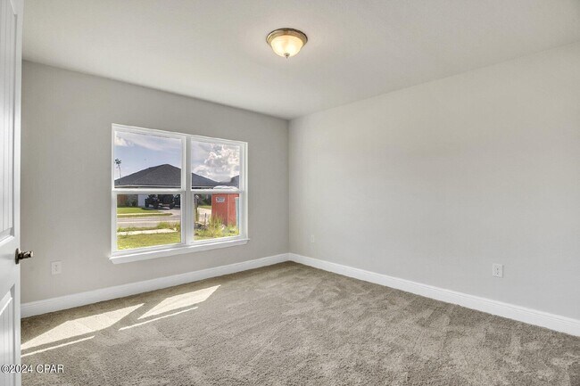 Building Photo - 3840 Redbud Wy
