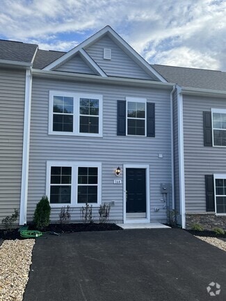 Building Photo - 164 Scotch Pine Dr