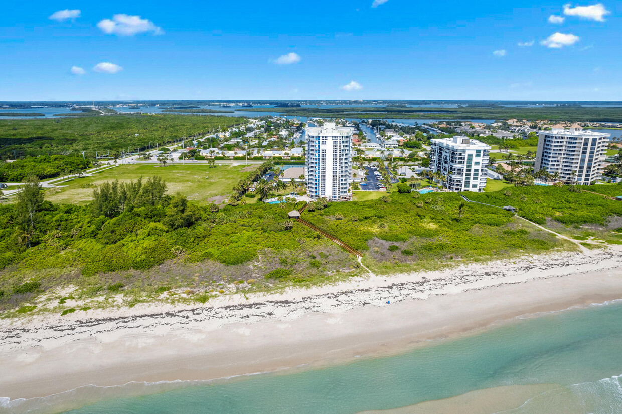 Primary Photo - 2700 N Hwy A1A