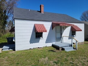 Building Photo - 1803 10th St
