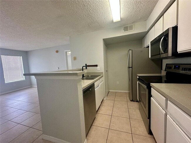 Building Photo - 2213 Grand Cayman Ct