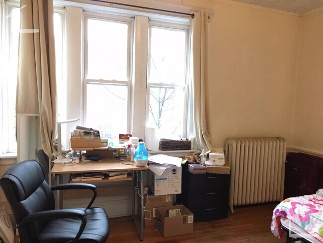 Foto del edificio - 30 Egmont St #2B Brookline MA 02446