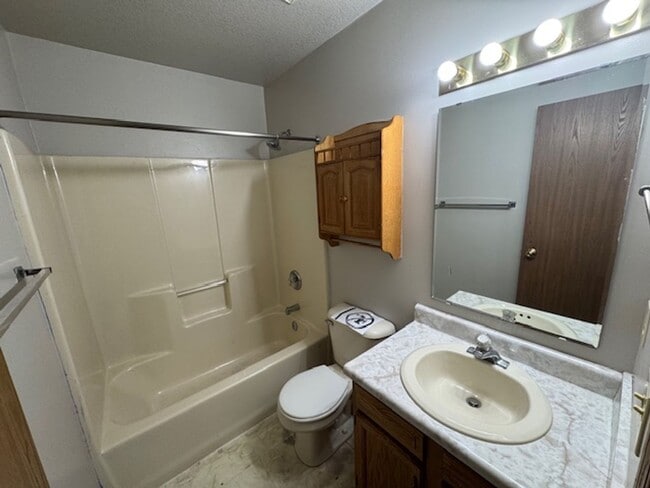 Building Photo - 3217 Cedar Ridge Run