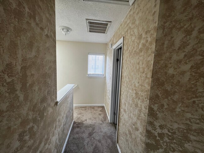 Foto del edificio - 343 Lee's Ml Dr