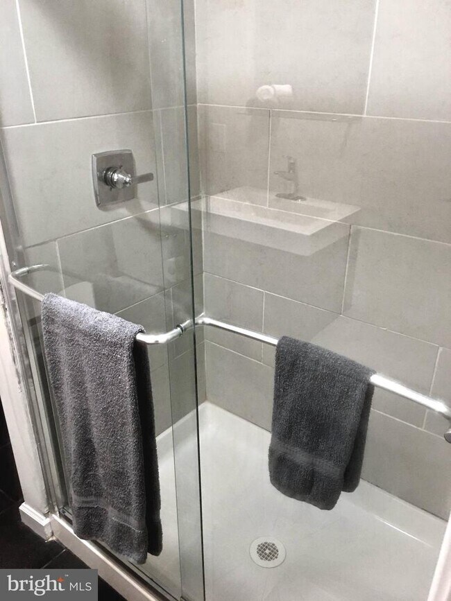 Foto del edificio - 2020 Locust St