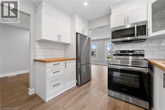 Building Photo - 8059 Aintree Dr