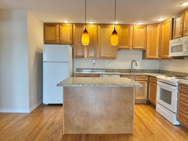 Foto del edificio - 870 E Old Willow Rd