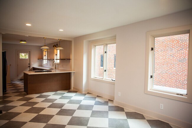 Foto del edificio - 122 South Vine Street