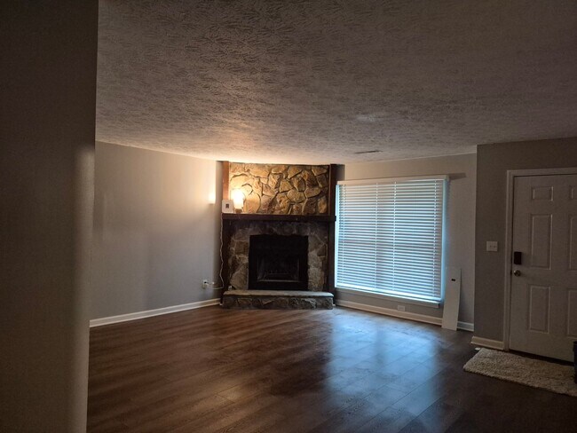 Building Photo - 7043 Hania Dr