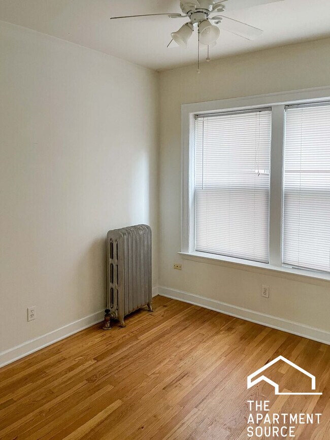 Foto del edificio - 3912 N Pine Grove Ave