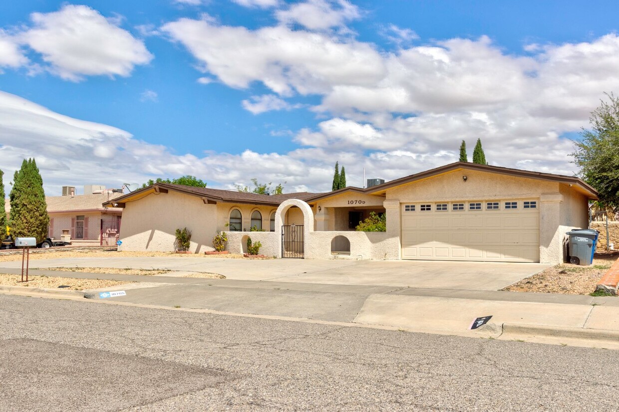 Foto principal - SPACIOUS EAST EL PASO HOME WITH POOL