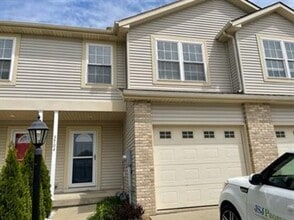 Building Photo - 3704 Sandstone Dr