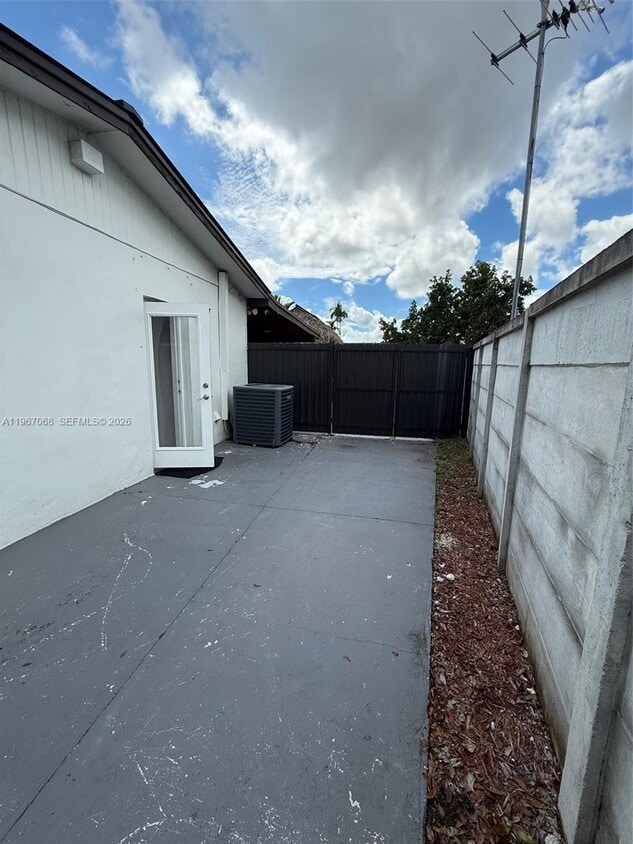 Building Photo - 13030 SW 80th St