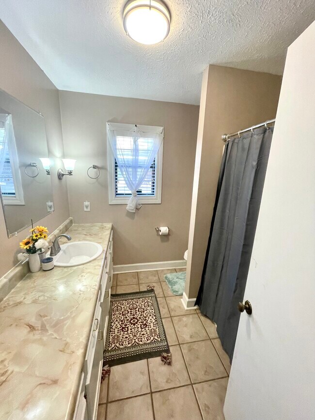 Foto del edificio - 39 Cedar Dr