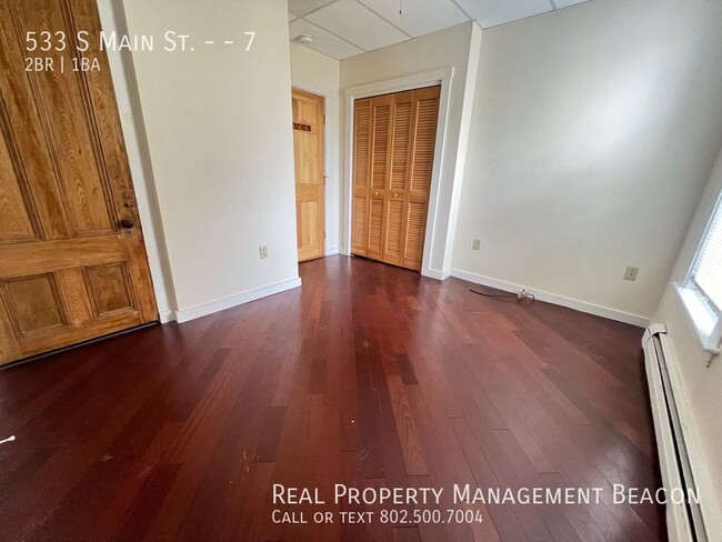Foto del edificio - White River Junction, VT 2 BR Apartment $1...