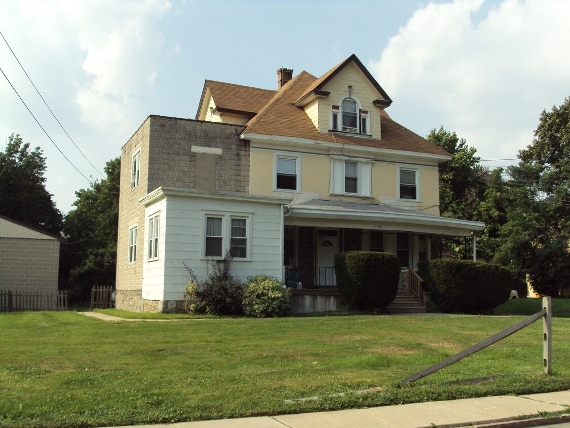 Primary Photo - 1122 Woodland Ave